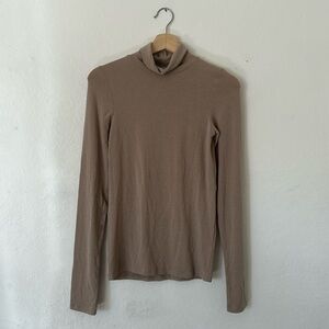 Judith March Long Sleeve Turtleneck in Tan Sz M